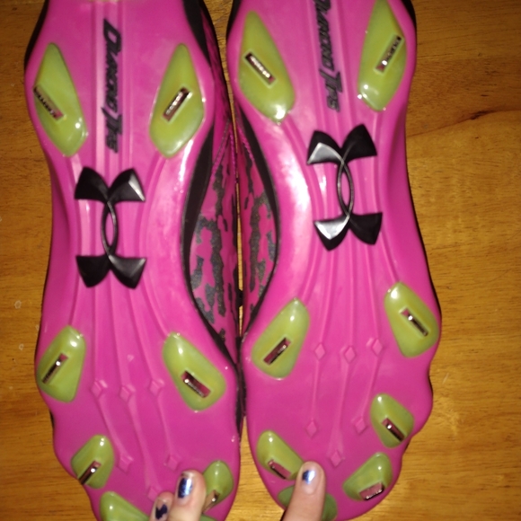 Under armor cleats - Picture 2 of 2